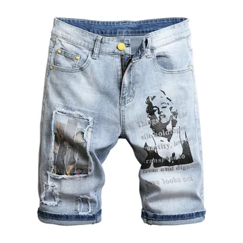 Nove Moške moški poletje Monroe znak, natisnjen traper hlače Modni črke naslikal luknje pathwork ripped kavbojke Svetlo modra