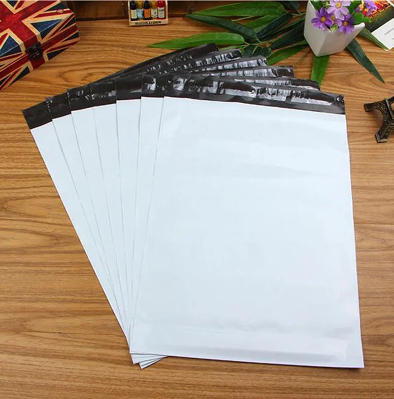 100 kozarcev/ Lot 11*11+4 cm Beli Poli Mailer Poštni Pakiranje Žep Express Kurirske Torbica za Shranjevanje Ovojnice Plastičnih Pošiljatelji Pack Bag