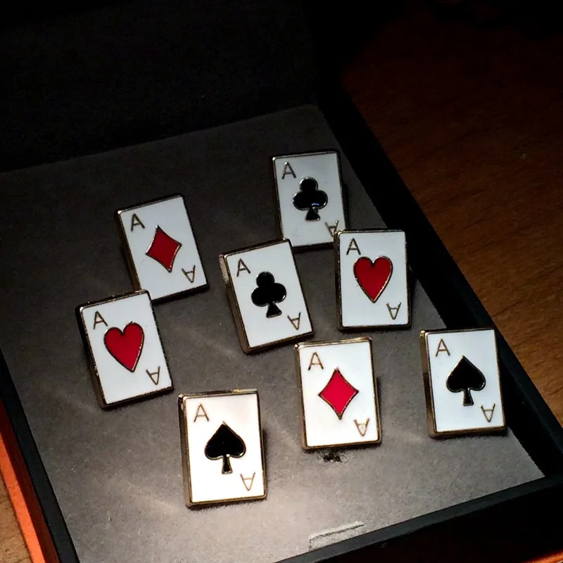 4-delni set korejski smešno sodobnih igralnih kart broška majhne broška, lopata broška, črno in rdeče slive kvadratnih ovratnik cvet