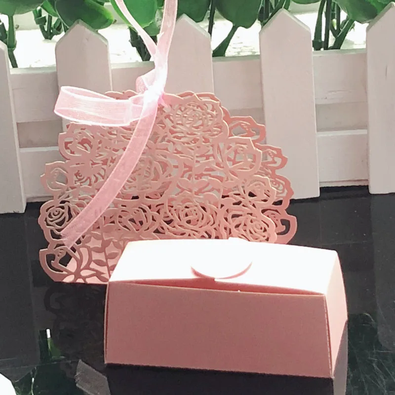 50/100 kozarcev Rose Cvet Laser Cut Bonbone, Škatle DIY Votlih Prevoz Darilne Vrečke S Trakom Baby Tuš Poroko Dekor Favorizira Stranko