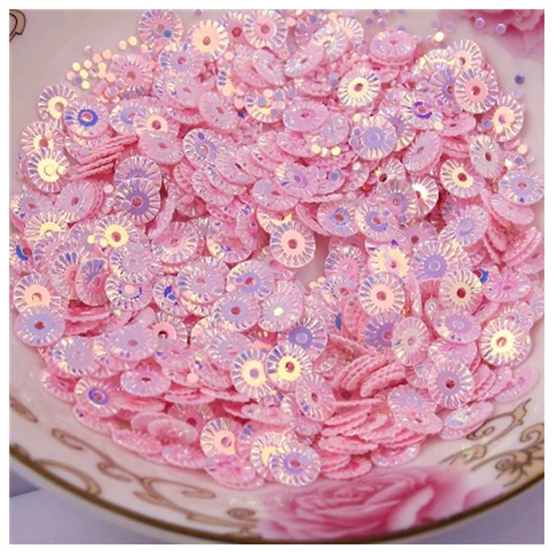 50 g 4 mm Krog Kolesa Cvet, Zlato Plating Svoboden Sequins Šivanje PVC DIY Paillette Light Pink Daisy Konfeti Bleščice