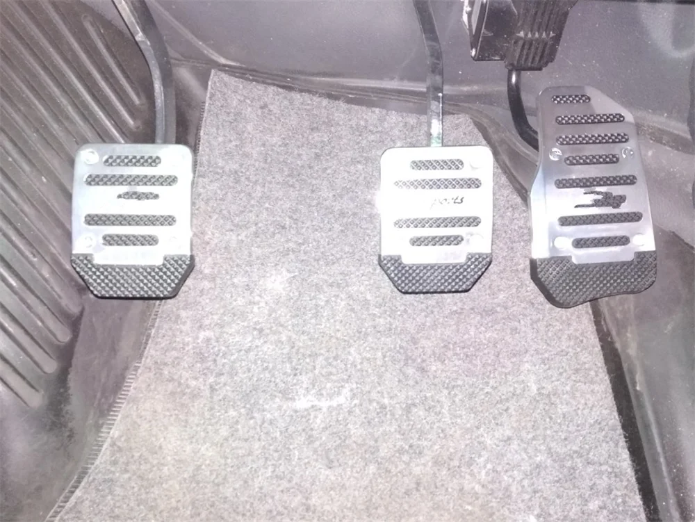 Avto pedal spremenjen univerzalni kovinski aluminija zavore mat sklopka za Volkswagen vw Touran 1.4 Fox 1.2 Touareg2 GolfA5 GT