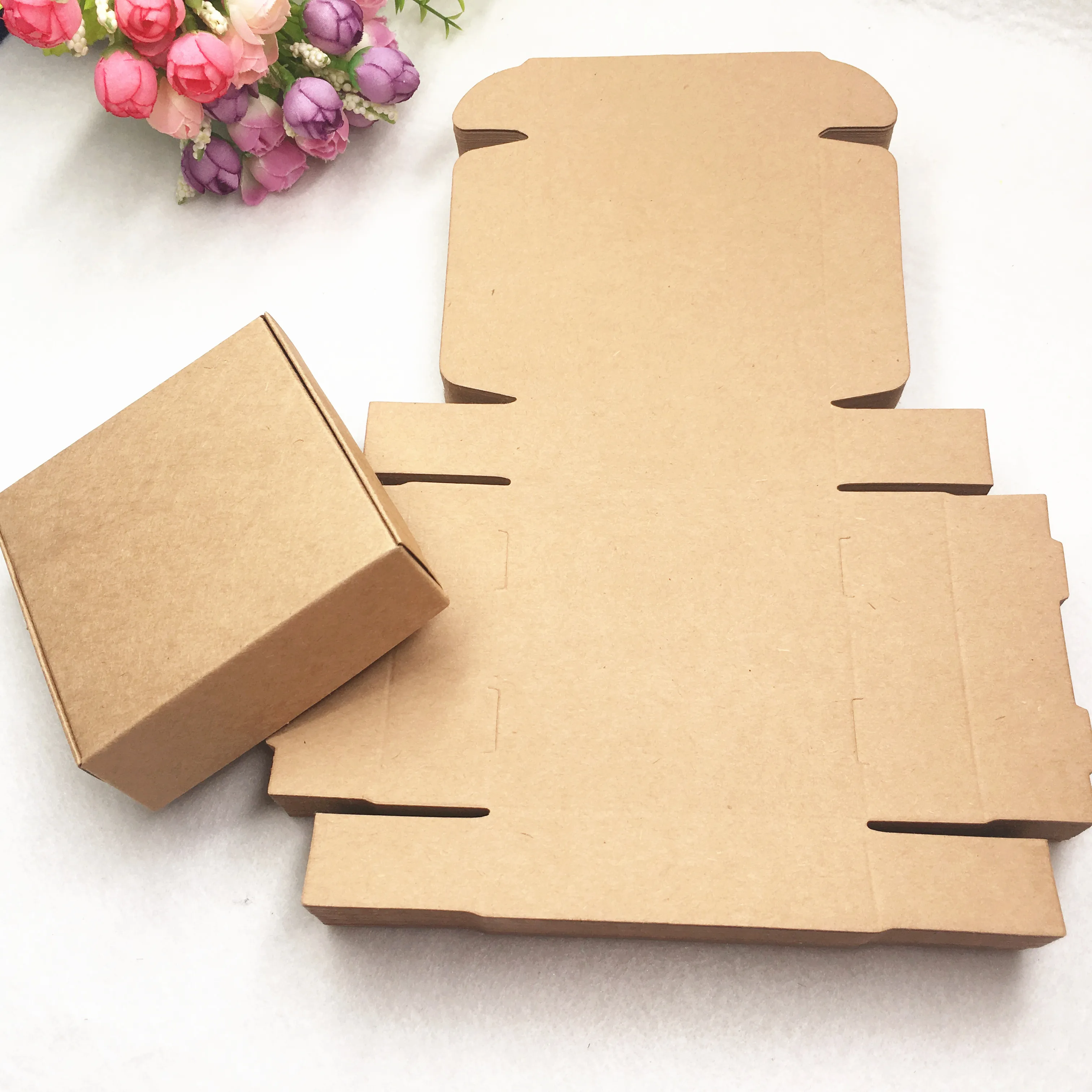 Bela Rjava Kraft Papir za Pakiranje, Škatel Prazne Kartonske Ročno Obrt Škatle za Poročni Korist Zavijanje Blaga 10x10x3cm