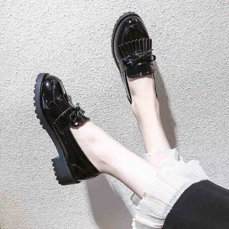 Britanski stil majhen usnjeni čevlji ženske 2020 pomlad novo stopala debele pete eno čevlji rese Kitajski pete korejski priložnostne čevlji