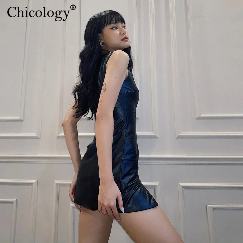 Chicology Y2K Pu Usnje Kvadratnih Ovratnik Split Mini Obleka Ženske Sexy Klub Stranka Bodycon Obleke 2020 Jeseni, Pozimi Modna Oblačila