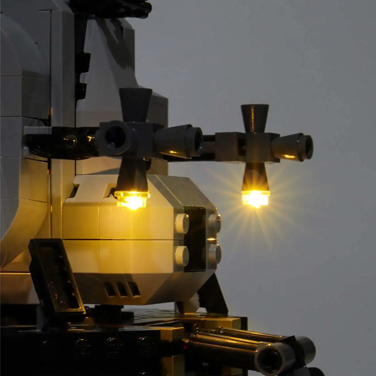DIY LED Osvetlitev Opeko, Komplet z Vrati USB Razsvetljave, Komplet 10266 Apollo 11 Lunar Lander Opeke Igrače (Model Niso Vključene)