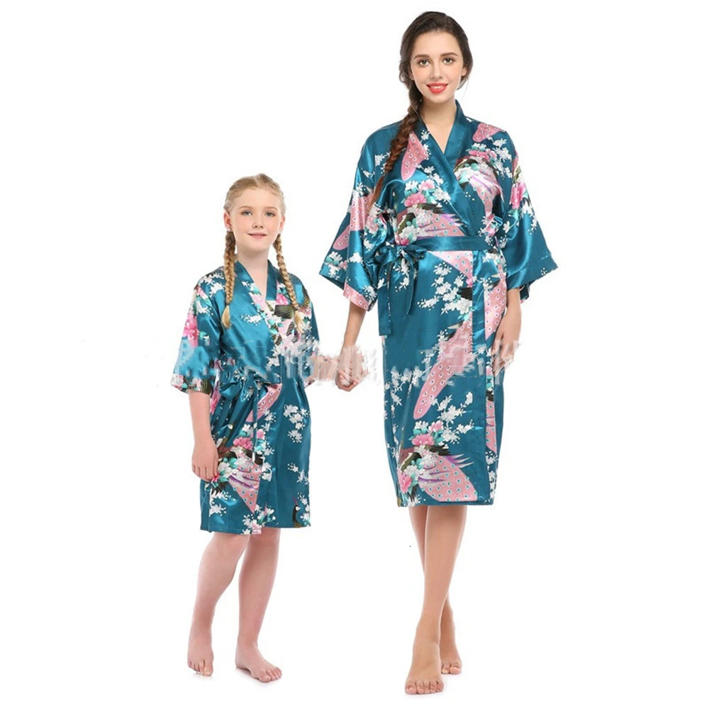 Družina ujemanje oblačila Simulacije svile mati in hči more haljo mamica in mi pižamo pav tiskanja Jopico sleepwear