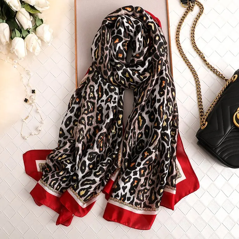 Kitajska Nov slog ženske Modni svile glušnika gospa, Lepo cvetje rute Jeseni in pozimi Leopard Tiskanja šal plaži obloge hidžab