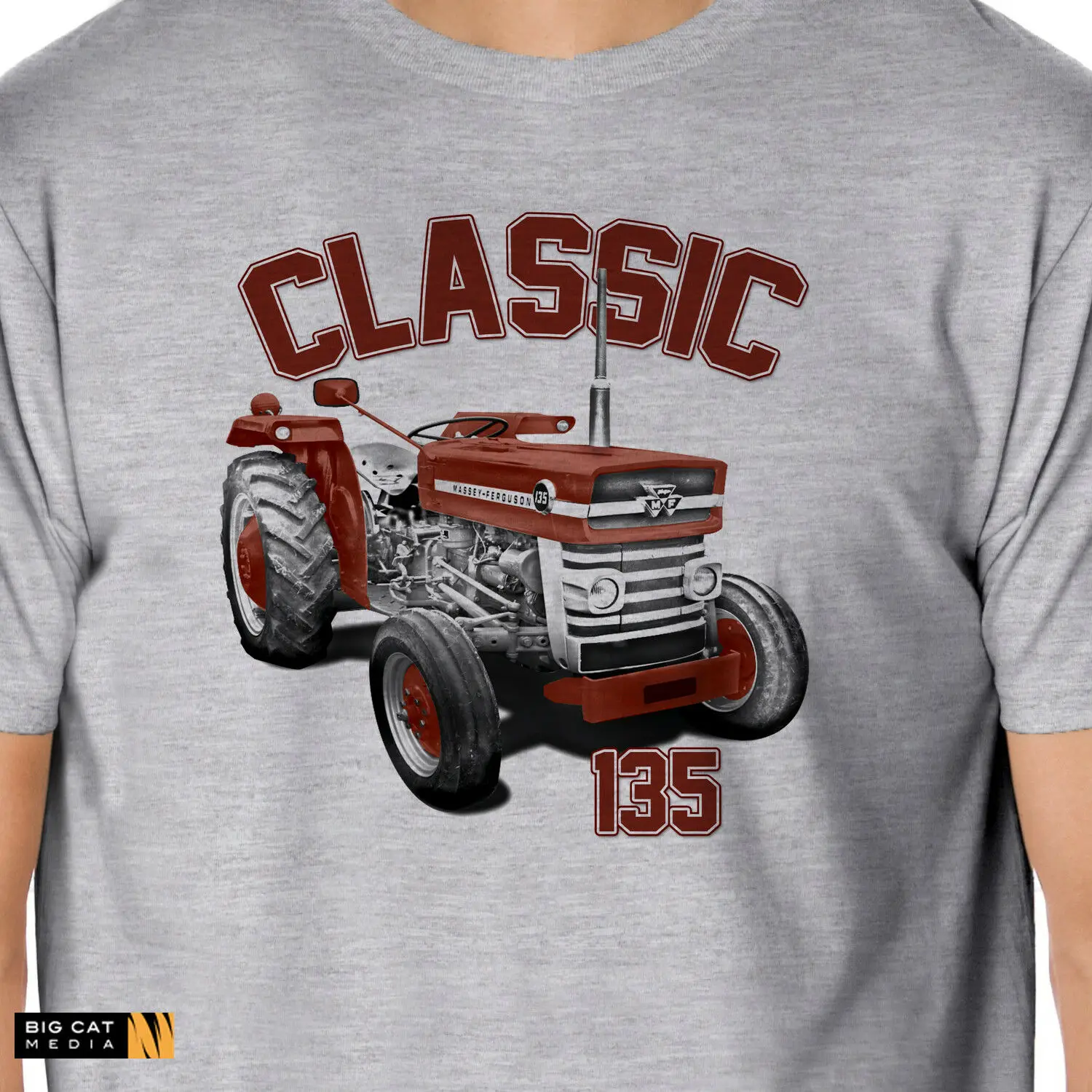 Klasična Traktorja Massey Ferguson 135 Klasičnih Traktor Zgleduje Majica S Kratkimi Rokavi