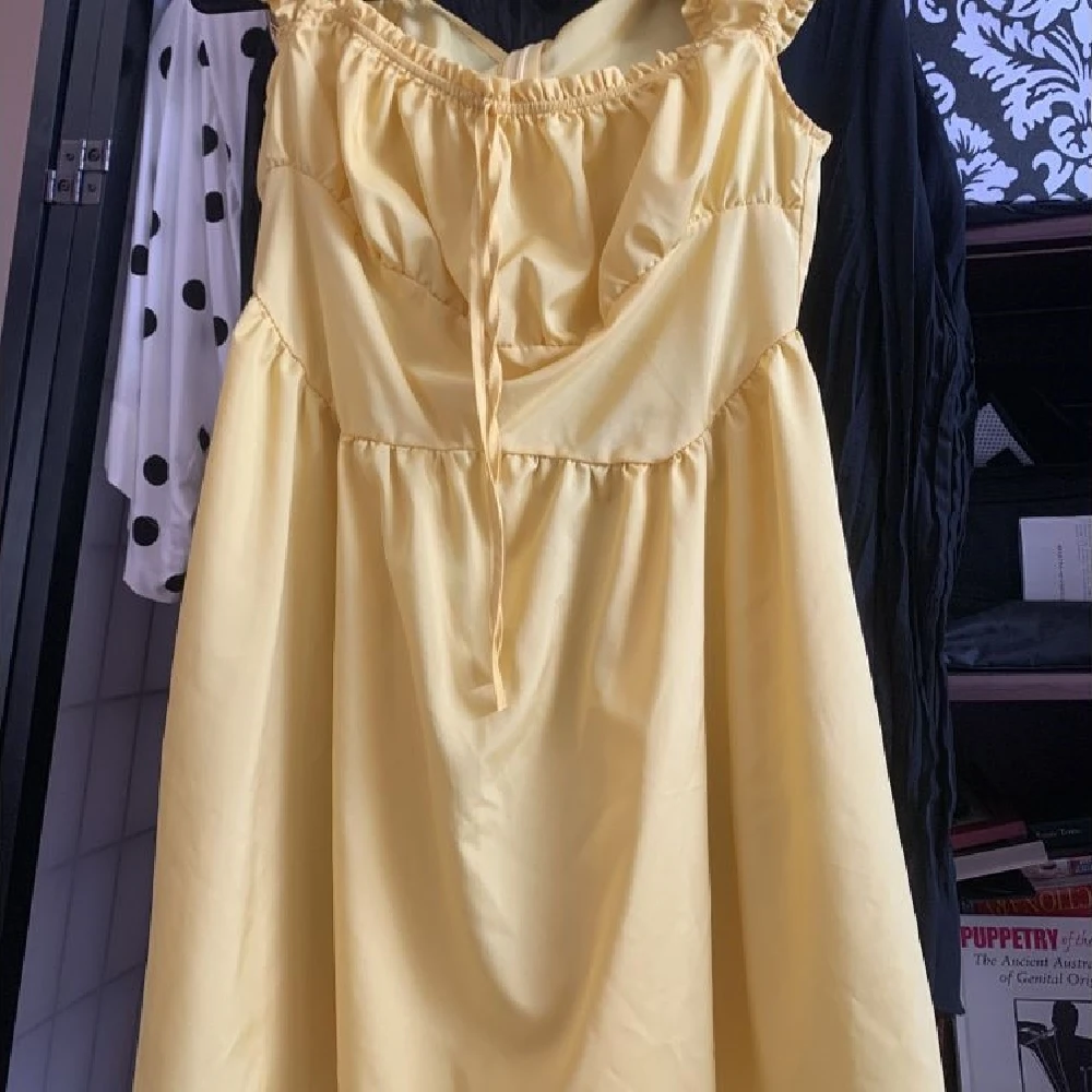 Kratek Rokav Mini Obleka za Ženske Seksi Slim Kvadratnih Vratu Naguban Obleke, Ženske Trdnih Visoko Pasu Vrvico Vestido Poletje 2021