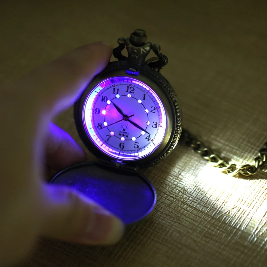 Luksuzni Zlati Tim Burton Je Nočna mora, Pred Božičem, Svetlobna LED žepna ura Quartz Moda Priložnostne Flash žepna ura Darila