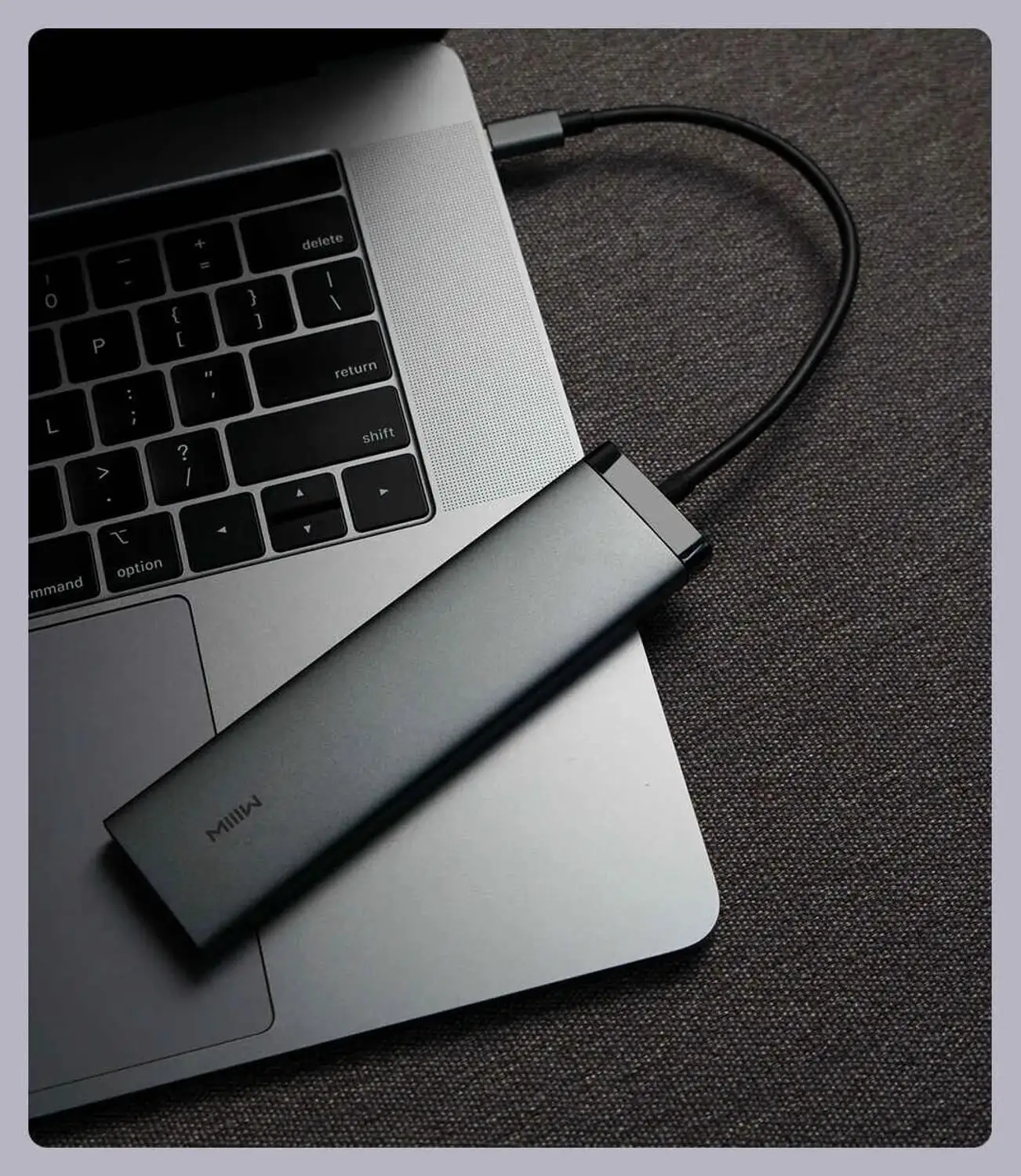 MIIIW 7 V 1 USB-C Hub Razširitveno Postajo priklopite Adapter S 4K HDMI HD Zaslon / 100W USB-C PD3.0 Moči Dostave 3 * USB 3.0 /SD