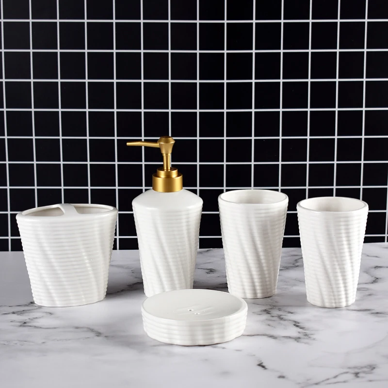 Nordijska Black Motnega, Kopalnica Set Art Modeliranje Keramični Losjon Steklenico Zobna Ščetka Držalo Za Milo Pladenj Ustvarjalni Modni Toaletni Izdelki