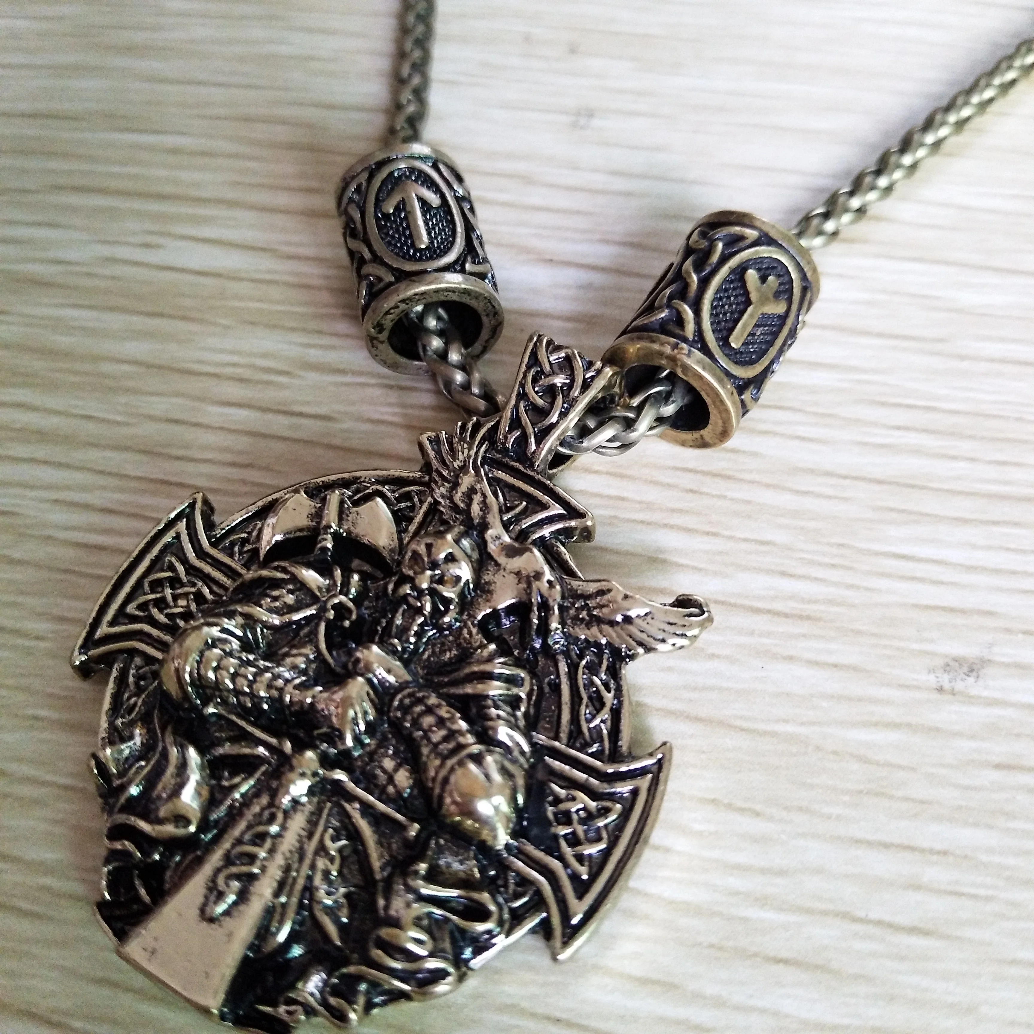 Nostalgija Odin Obesek Z Norse Rune Kroglice Amulet Za Zaščito In Zmago Helena Rosova Talisman Viking Ogrlica