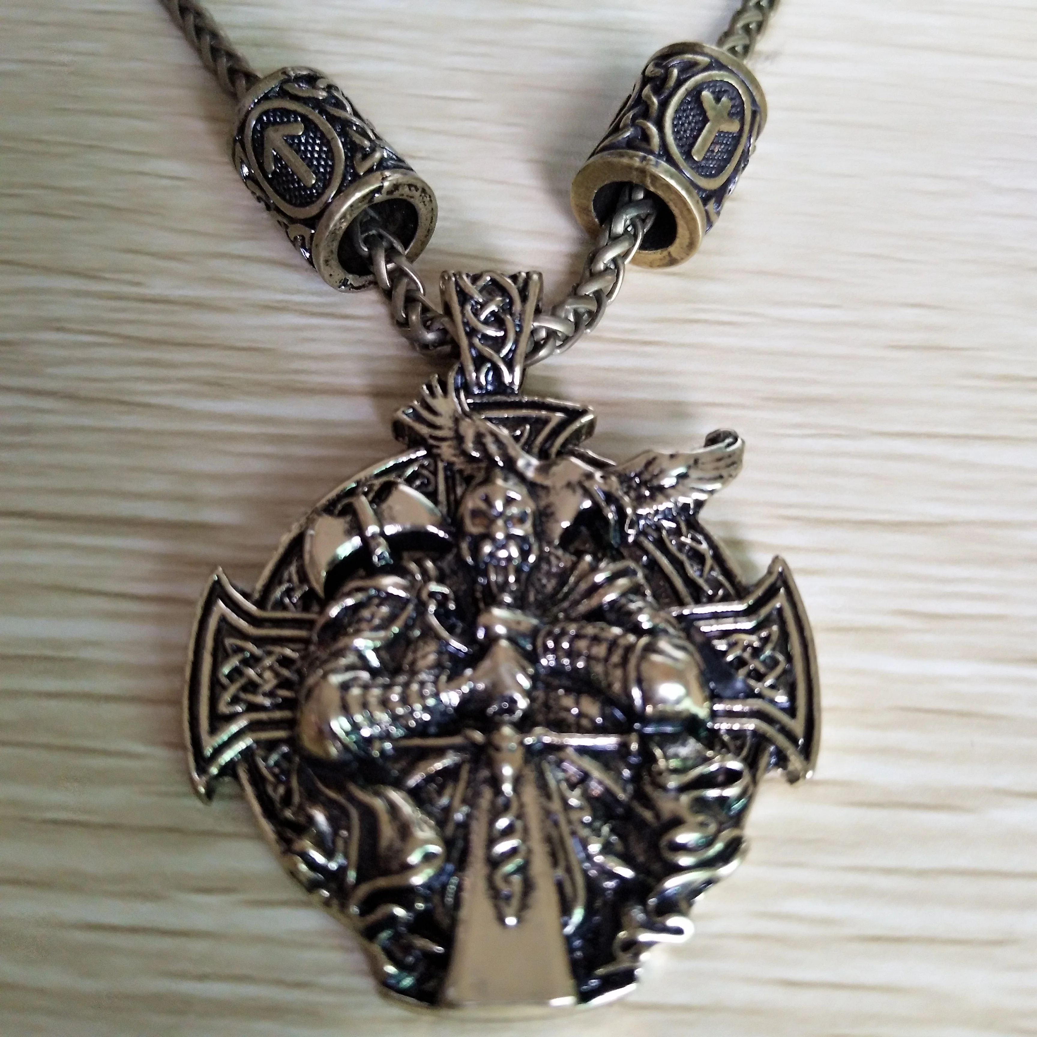 Nostalgija Odin Obesek Z Norse Rune Kroglice Amulet Za Zaščito In Zmago Helena Rosova Talisman Viking Ogrlica