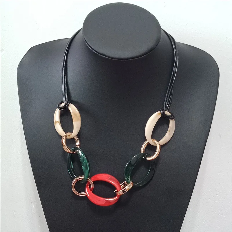 Pomlad akrilna barva, ki visi krog geometrijske pretirana ogrlico, obesek, usnjena vrv dolg odsek ženske ogrlica femme koly
