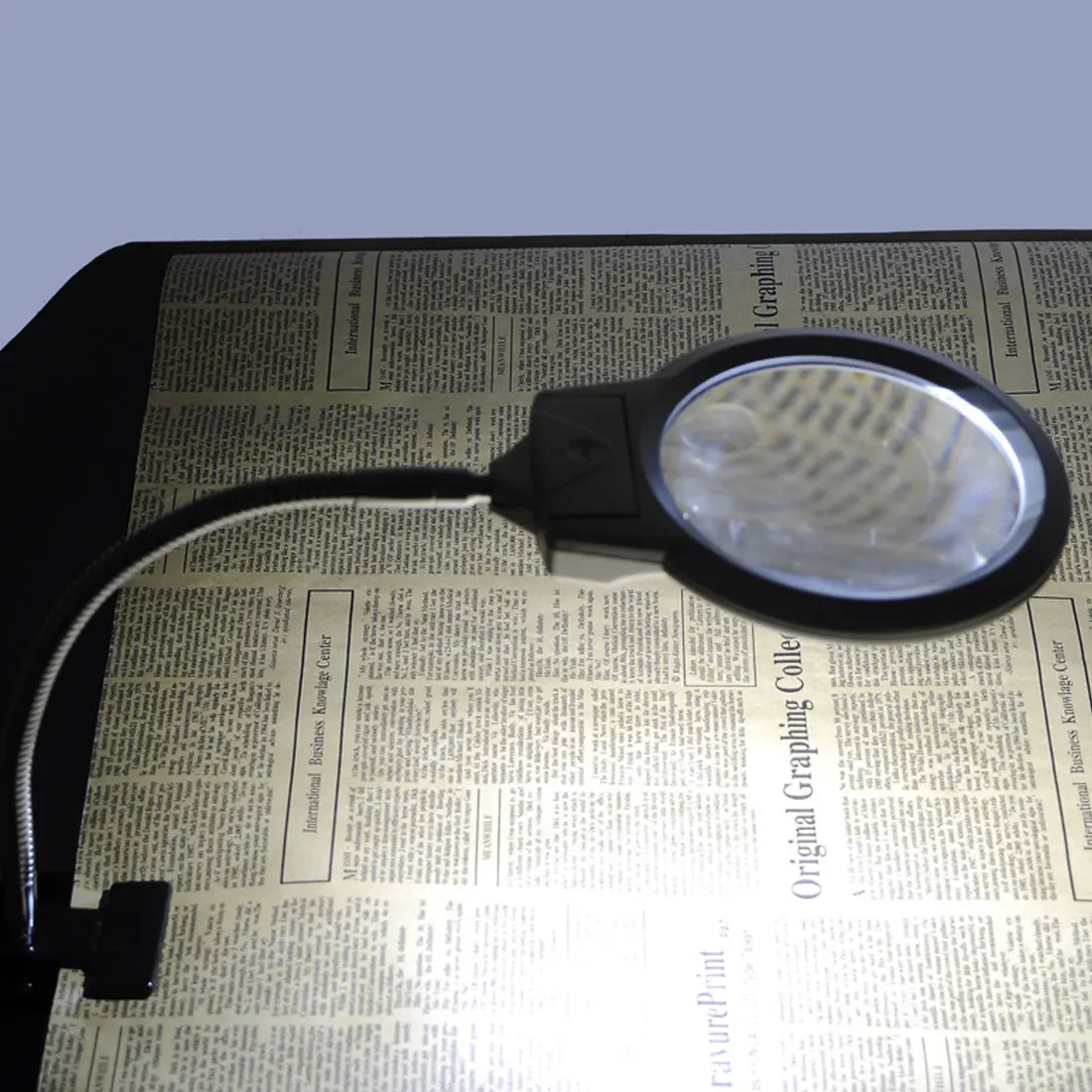 Prižgal Lupo Clip-on namizna Namizna LED Svetilka za Branje 2.5 x 5x Velike Leče, Povečevalna Stekla z Objemko