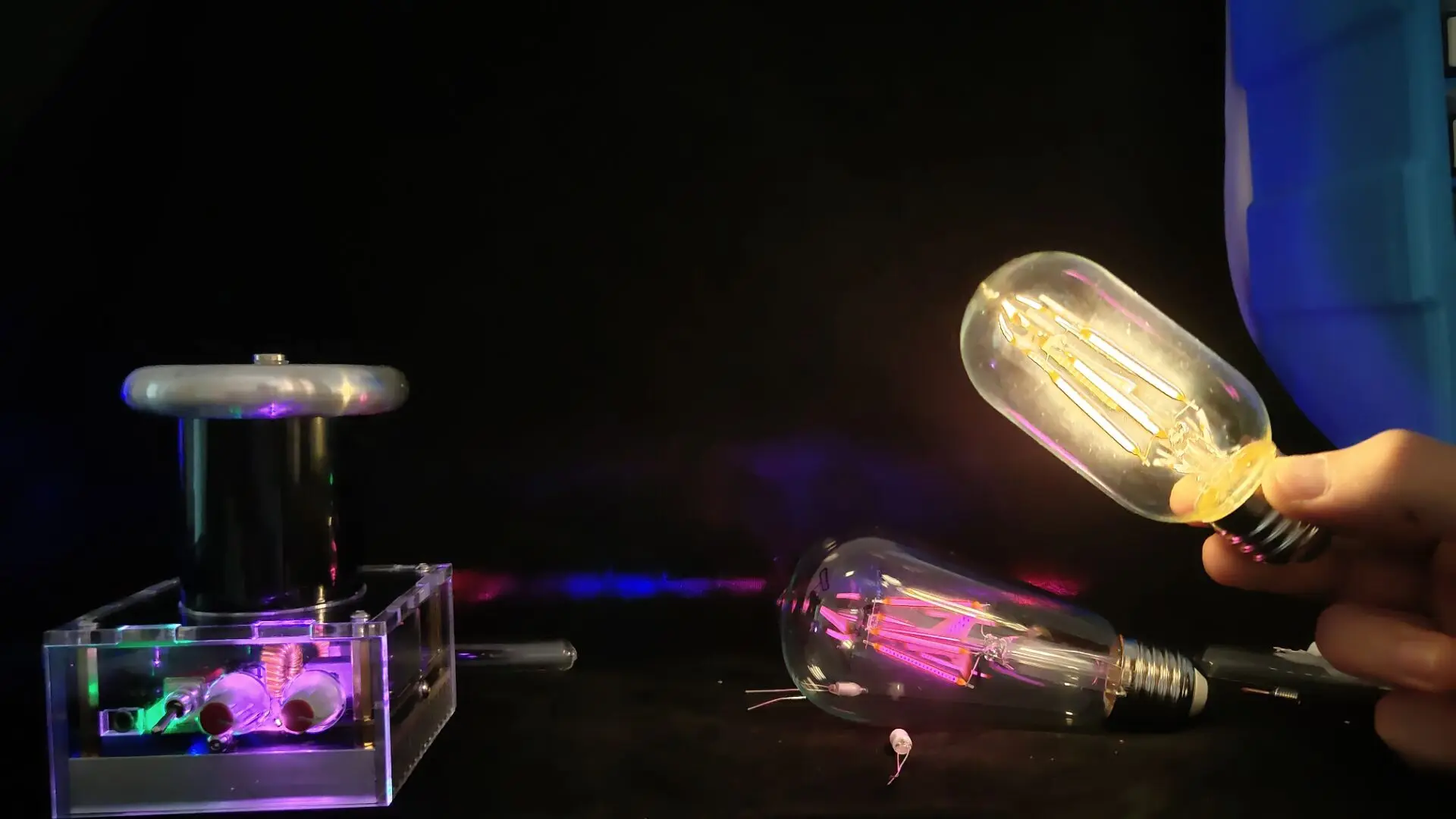 Tesla Coil Umetno Sprožil Strela Brezžičnega Svetlobe na Poskusnih Orodja za Znanost in Izobraževanje Magnetni Kavelj za Zanko