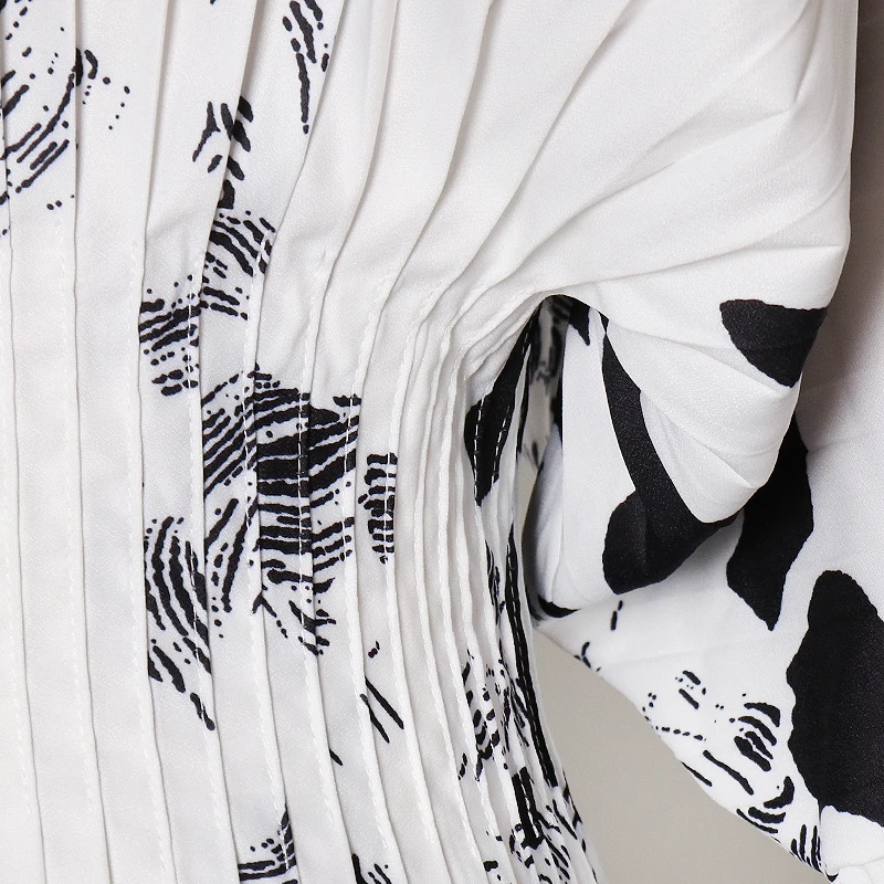 TWOTWINSTYLE Elegantno Tunika Naguban Majica Za Ženske V Vratu Flare Rokav Priložnostne Bluzo Ženska Moda Nova Oblačila 2020 Jeseni