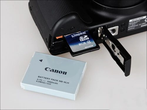 UPORABLJAJO CANON Digitalni FOTOAPARAT POWER_SHOT SX510 HS 12.1 MP WIFI JE 30x Optični Zoom + 8GB Memory Card