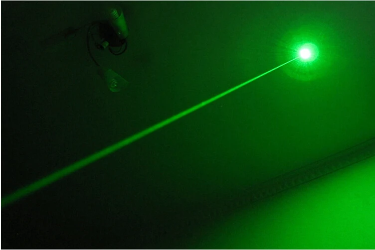 Vroče! Visoke Vojaške Moči 500W 500000M 532nm Zeleni Laserski kazalnik Svetilka Svetlobe Ostrenje Gorenja Tekmo Opekline Cigarete Lov