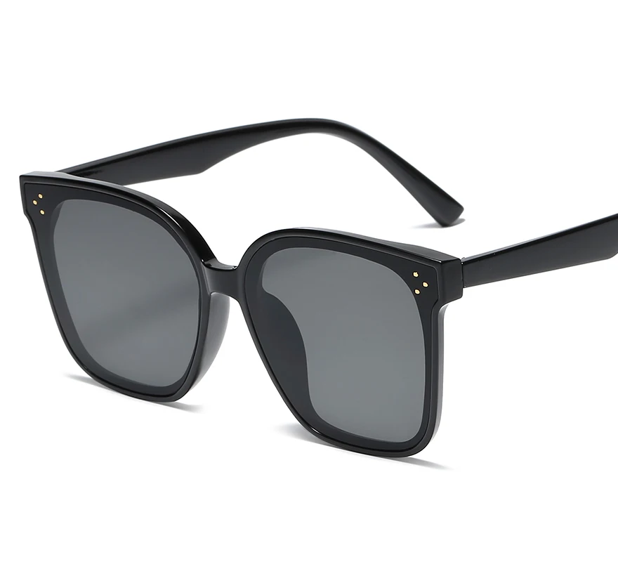Čisto Nove Ženske sončna Očala Črna Nežen korejski Oblikovalec 2020 Sunglass Mačka Oči Ženska Elegantna sončna očala Moda Lady Uv400