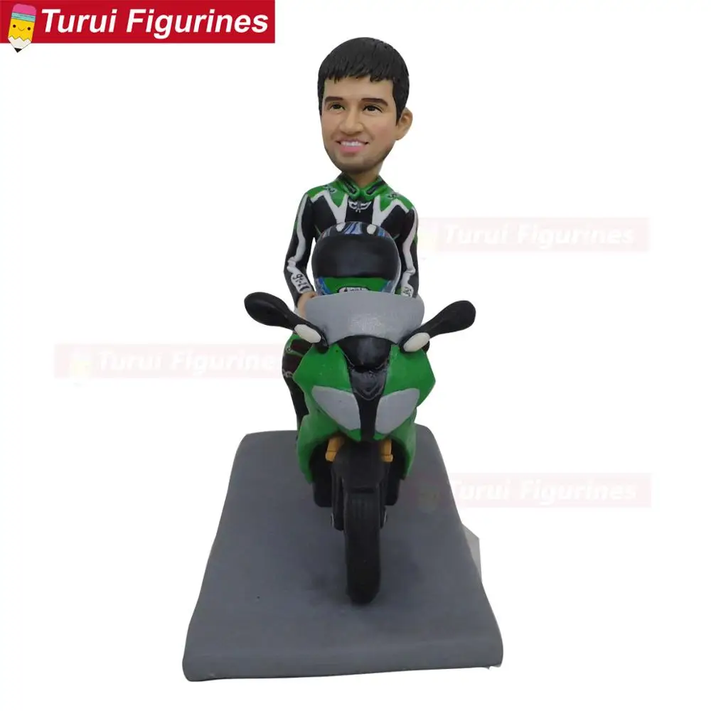 človek vožnja motocikla temo lutke kip, kiparstvo motocikel torto toppers valentinovo