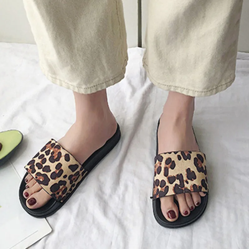 Ženske Sandali, Čevlji za Copate Leopard Flip Flops Novo Poletje Moda na Prostem Ravno Slip-On Dihanje Non-slip Ženski Strani Priložnostne